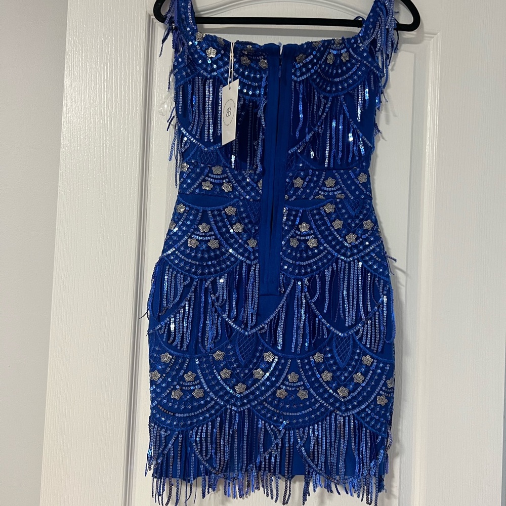 Elegant Blue Sequin Off-Shoulder Dress - Picture 3 of 5